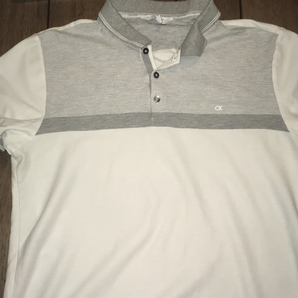 Men’s Calvin Klein collared shirt